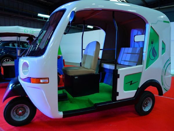 ZERO21 Introduced 2 New Electric Three Wheelers