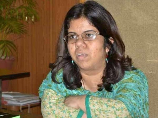 IAS Aarti Dogra, आईएएस आरती डोगरा