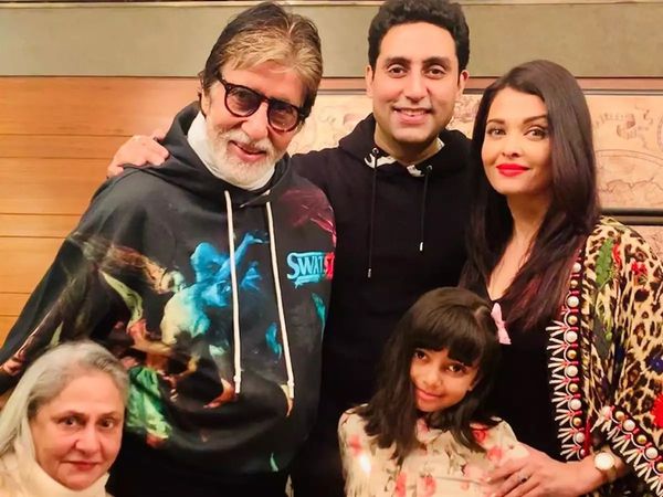 abhishek bachchan gave surprise to aishwarya rai bachchan on karwa chauth, abhishek bachchan surprised his family on karwa chauth