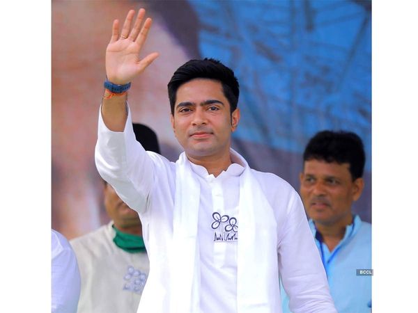 BJP leaders stop Mamata's nephew Abhishek Banerjee's convoy in Tripura