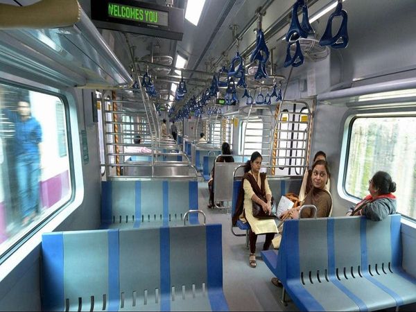 10 AC Local Train: मुंबई में मुख्य रेल खंड पर पर 10 एसी लोकल ट्रेन सेवाएं शुरू, यात्रियों के लिए खुशखबरी