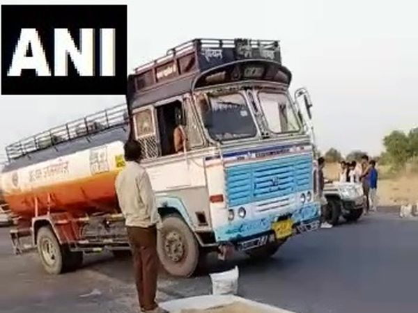 Rajasthan : cruiser collided with truck in Nagaur, 11 people dead 