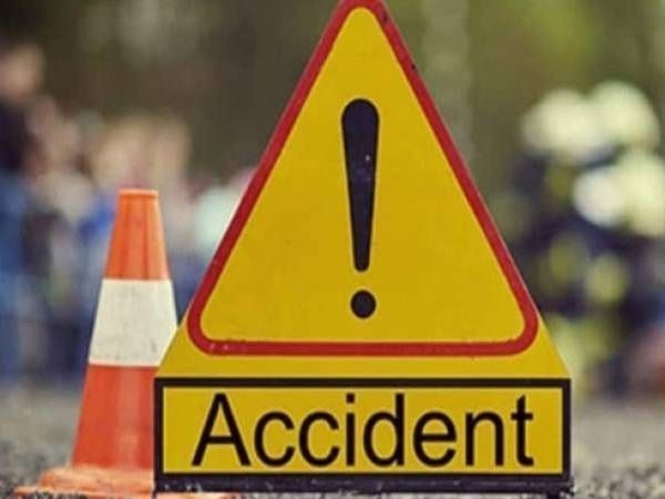 Muzaffarnagar: 3 dead in head on collision between two school buses, dead include 2 students & a driver