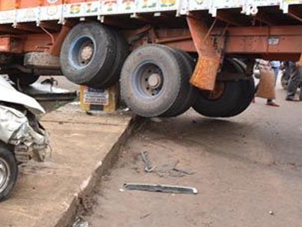 Agra-Lucknow Expressway accident