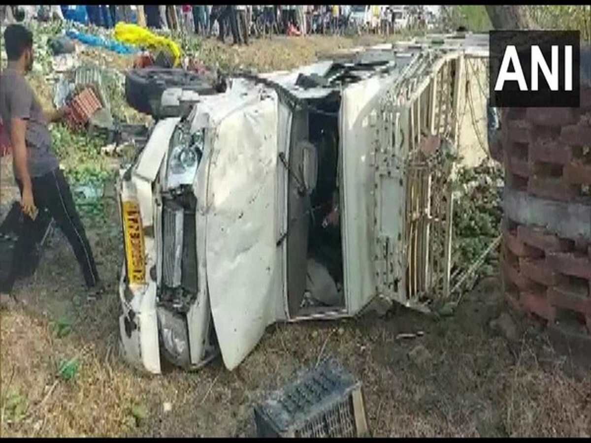 Uttar Pradesh: यूपी के हमीरपुर में ट्रक और ऑटो की टक्कर में 8 की मौत, 7 घायल; पीएम मोदी ने जताया दुख