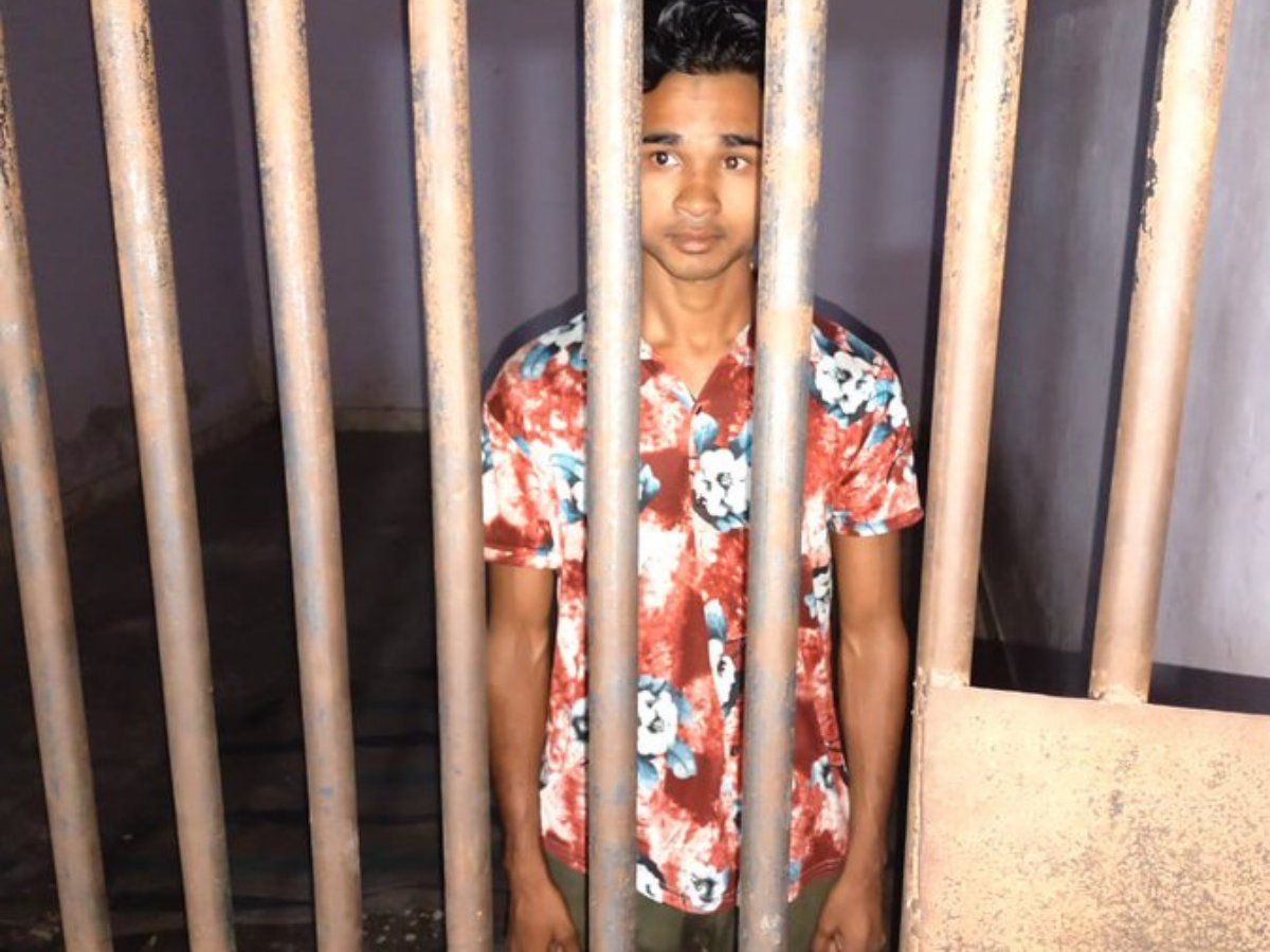 Ghaziabad: गर्ल्स कॉलेज के समाने स्टंट करना युवक को पड़ा महंगा, कुछ घंटों में ही पहुंच गया हवालात
