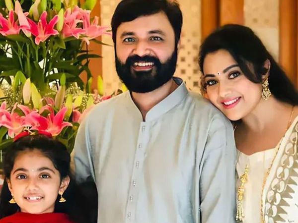 Actress Meena Husband Passes Away