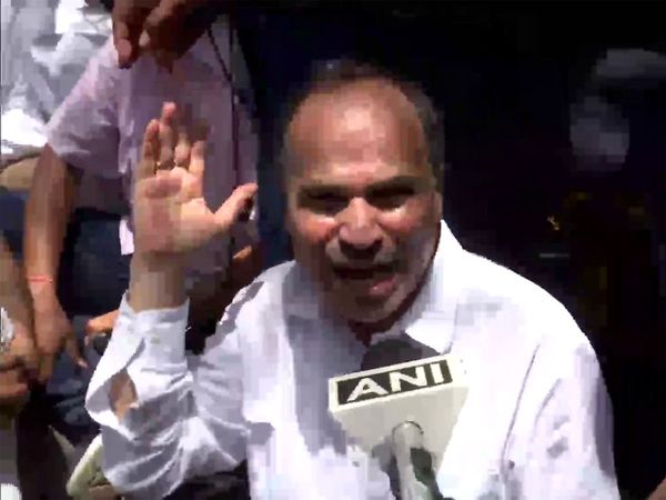  Congress big leaders camp in Delhi, made scathing attack on BJP and Sangh