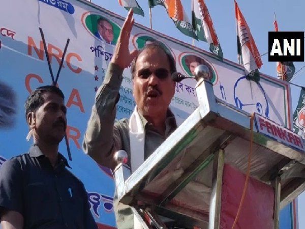 'Adhir' बोल ने लांघी मर्यादा, बंगाल के गवर्नर और सीएम को बताया सर्कस का जोकर