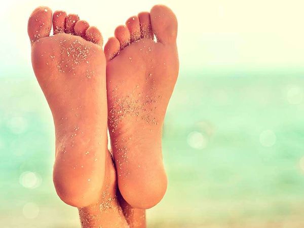 How To Relieve Cracked Heels Home Remedies in hindi