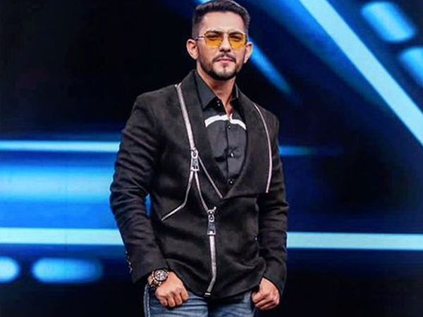 indian idol 12 host Aditya Narayan not affected by accusations of doctored judgment show