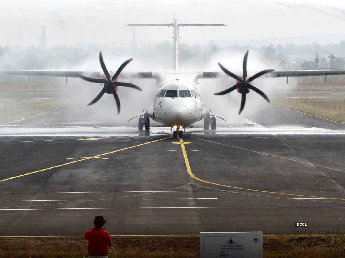 Ban on International Flights: विदेश जाने के लिए और करना होगा इंतजार, अंतरराष्ट्रीय यात्री उड़ान फिर सस्पेंड