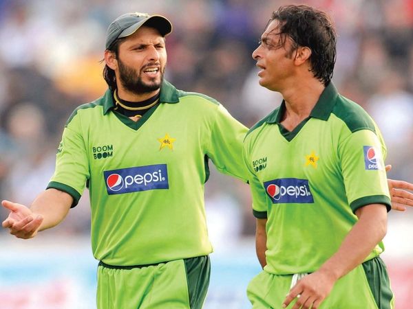 shahid afridi and shoaib akhtar
