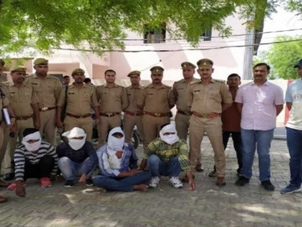 Agra Crime Agra Police Solved Double Murder Case 4 Arrested आगरा पुलिस ने दोहरे हत्याकांड का 6500