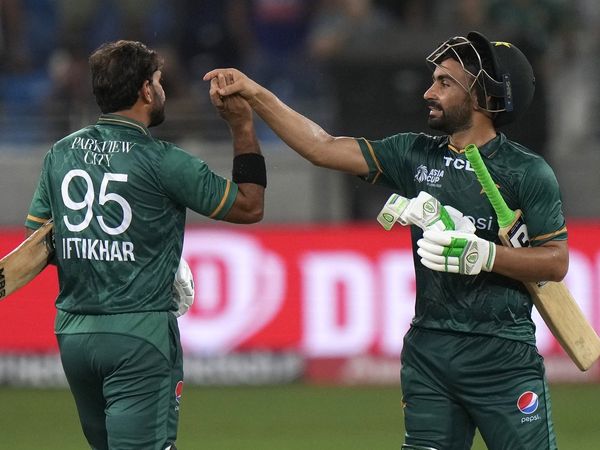 Pakistan beat India by 5 wickets