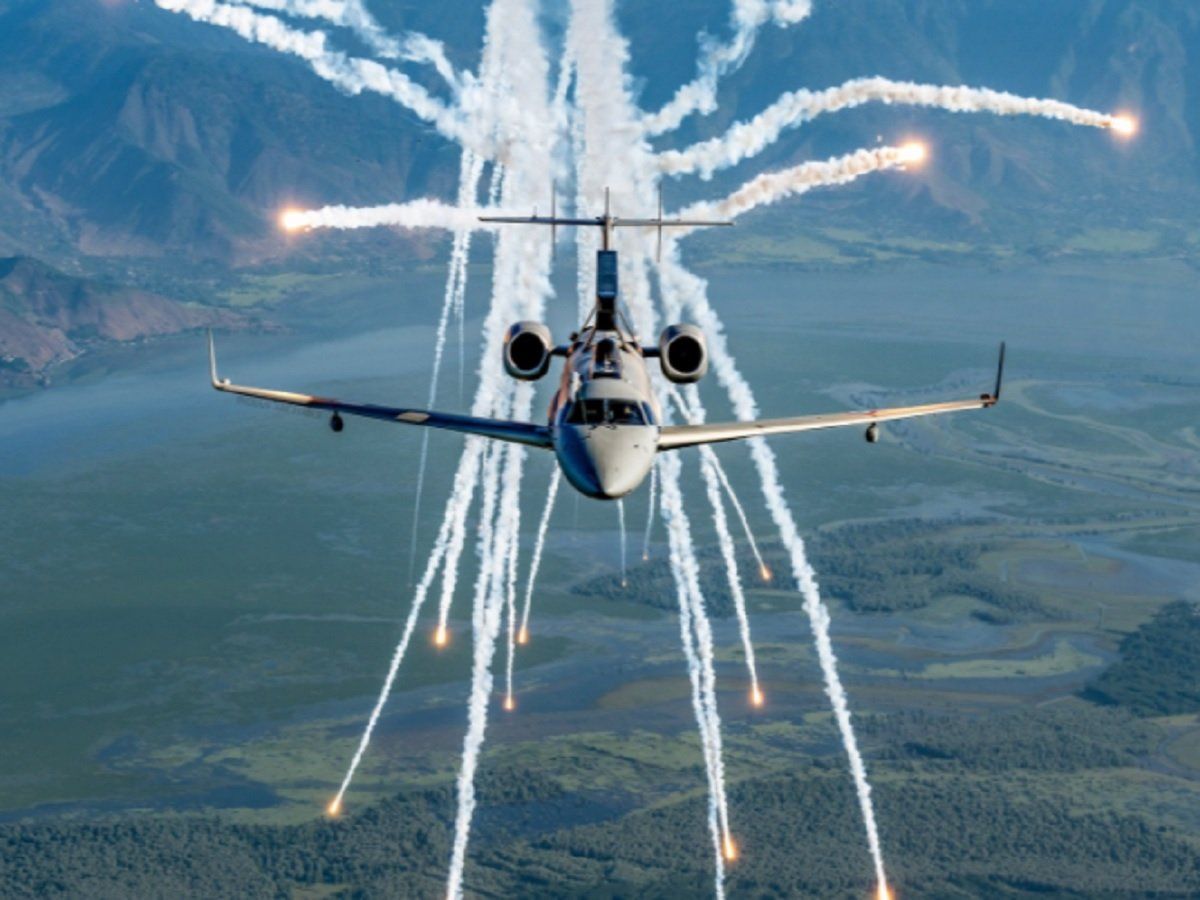 Happy Indian Air Force Day 2021 Wishes: भारतीय वायु सेना दिवस के मौके पर अपनों को भेजें बधाई संदेश और कोट्स