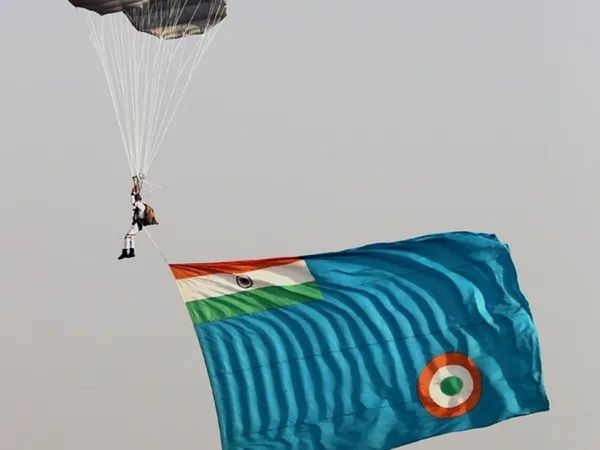 Indian Air Force, jammu kashmir,, indian air force air show, air show on dal lake,