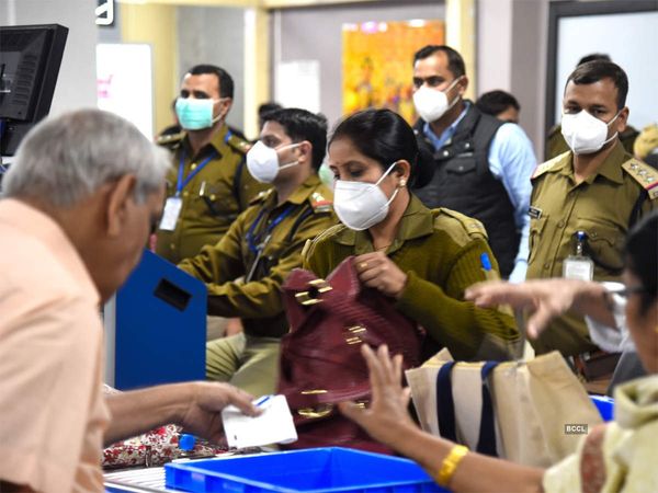 know how checking is done at international airport