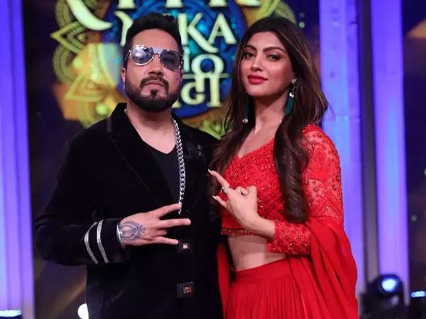 Mika Di Vohti: Akanksha Puri wins Mika Singh wife Title in the show? 