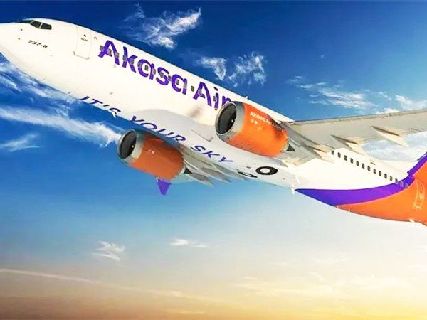 Akasa's First Flight:अकासा एयर शुरू, पहली फ्लाइट ने मुंबई-अहमदाबाद रूट पर भरी उड़ान,सिंधिया ने दिखाई हरी झंडी