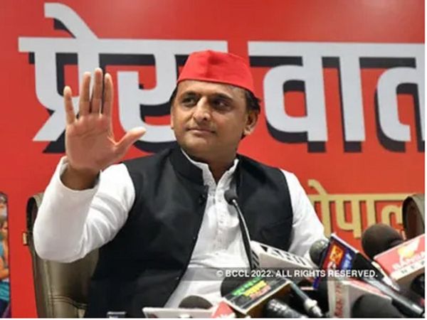 सपा प्रमुख अखिलेश यादव (फाइल फोटो)