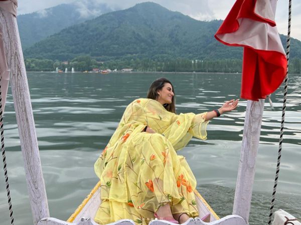 Akshara singh photos