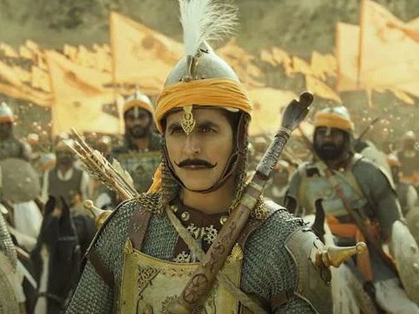 Akshay Kumar wearing costumes weighing 6kg in the film Prithviraj