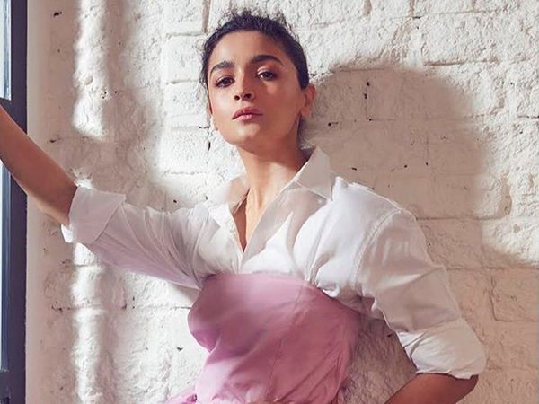 Alia Bhatt starts shooting of Sadak 2