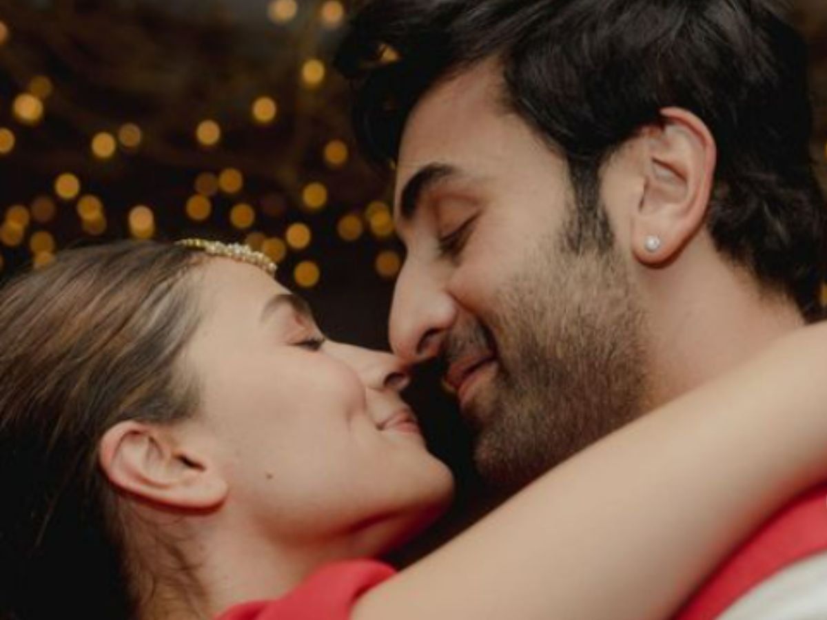 इटली में बेबीमून एन्जॉय करते हुए आलिया भट्ट को आया रणबीर कपूर पर प्यार, बोलीं- तुम मेरी जिंदगी की...