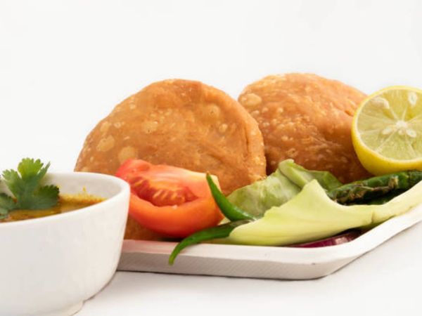 Aloo Kachori, Aloo Kachori recipe, aloo kachori simple recipe, आलू कचौड़ी बनाने की विधि