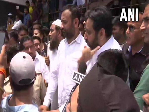 AAP and Congress target BJP over MCD anti encroachment drive in Shaheen Bagh