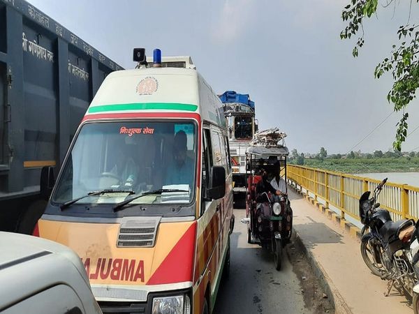 Ambulance stuck in jam and newborn lost his life