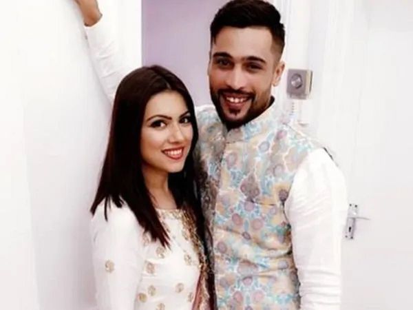 mohammad amir with wife narjis