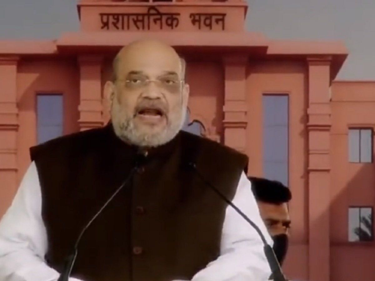 'अखिलेश जी, चश्मा कहां से लाए हो'; अमित शाह ने की BJP और सपा के शासन की तुलना, कहा- अपराध में आई गिरावट