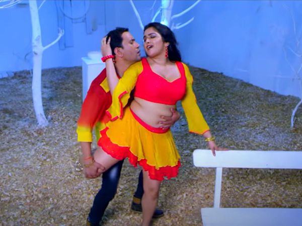 Amrapali Dubey and Nirahua 