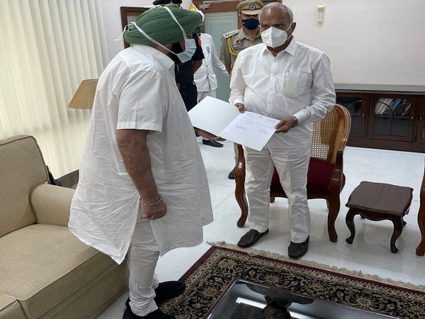 Punjab Congress crisis Capt Amarinder asked to resign, new CM will be select after CLP meeting