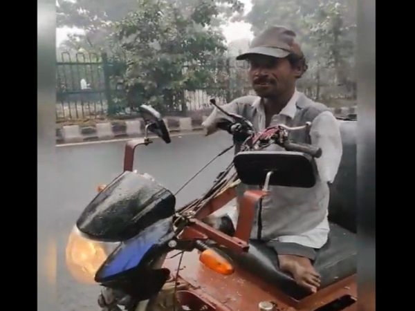 Anand Mahindra Share Handicap Video And Offered Him Job Heart Touching Video Goes Viral