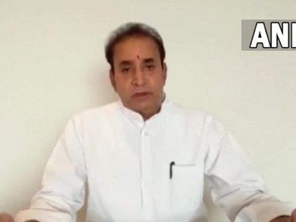 वसूली केस: CBI की हिरासत में महाराष्‍ट्र के पूर्व गृह मंत्री अनिल देशमुख, होगी पूछताछ