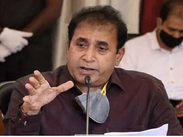  Ex-Maharashtra home minister Anil Deshmukh arrested by ED in money laundering case