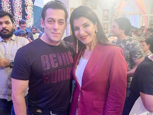 Anita Raj TV bollywood Actress Host house party in Lockdown Building Watchman inform police