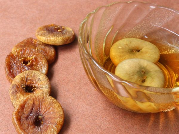 benefits of anjeer, benefits of fig, how to eat anjeer with milk, how to eat anjeer for weight loss, how to eat anjeer for weight gain, how much anjeer to eat daily, anjeer benefits, how many figs to eat in a day,