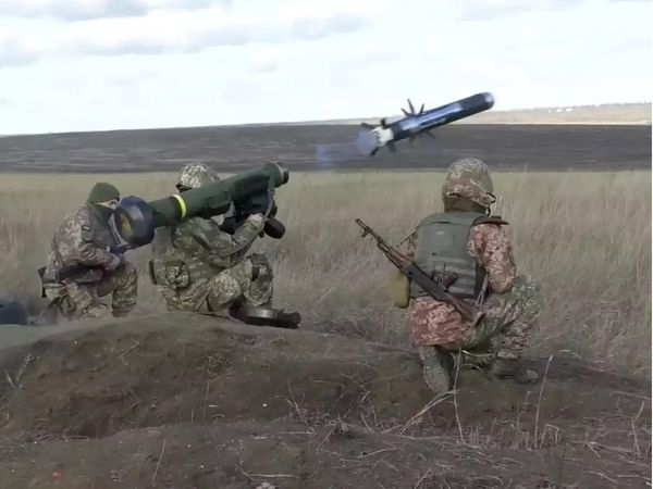 रूस-यूक्रेन जंग के बीच एंटी-टैंक मिसाइलें यूक्रेनी प्रतिरोध की पहचान बन गए हैं