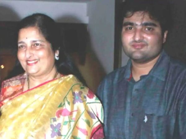 Anuradha Paudwal Son death