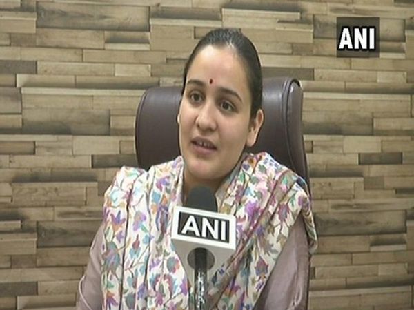 Mulayam Singh Yadav's Daughter-In-Law Aparna Yadav To Join BJP Today, big jolt to SP 