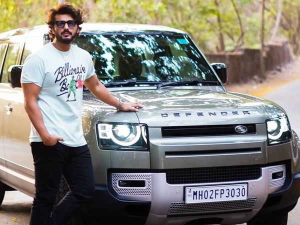 Arjun Kapoor 1 crore rupees car And he take attention with his new fit look