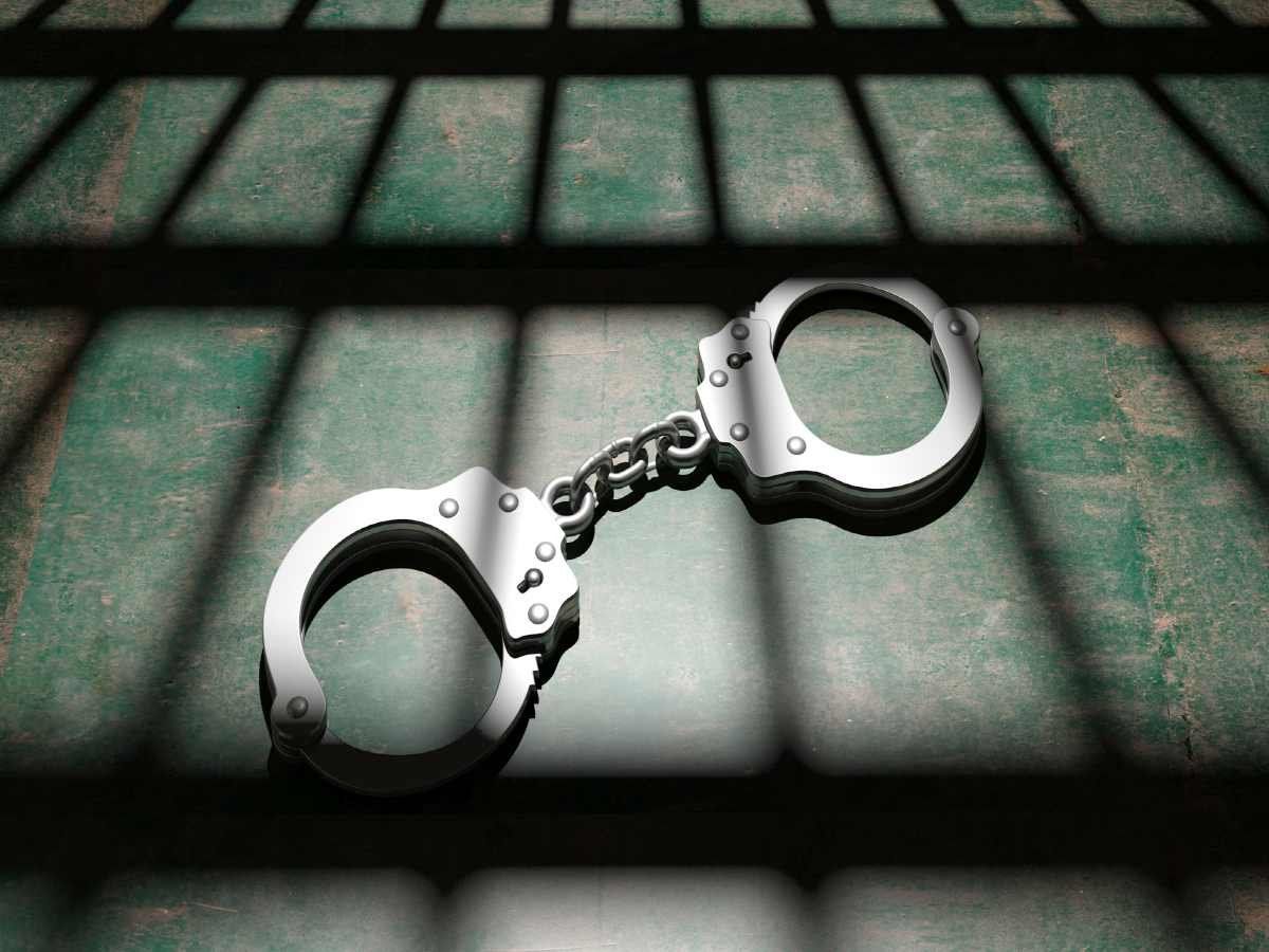 Delhi: स्पा सेंटर की आड़ में चल रहे सेक्स रैकेट का भंडाफोड़, 6 महिलाएं समेत 10 लोग गिरफ्तार