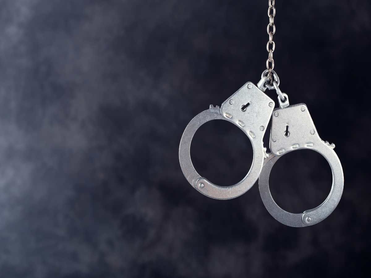 Maharashtra: होटल में नाबालिग लड़की का रेप, आरोपी पुलिस सब इंस्पेक्टर गिरफ्तार