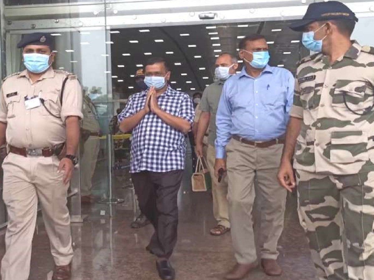 विपश्यना के लिए जयपुर पहुंचे दिल्ली CM अरविंद केजरीवाल, 10 दिनों तक बनाए रखेंगे कामकाज से दूरी