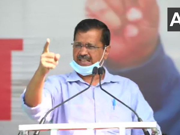 'लाल किला हिंसा प्रायोजित', कृषि कानूनों को लेकर केंद्र सरकार के खिलाफ और हमलावर हुए दिल्‍ली के CM