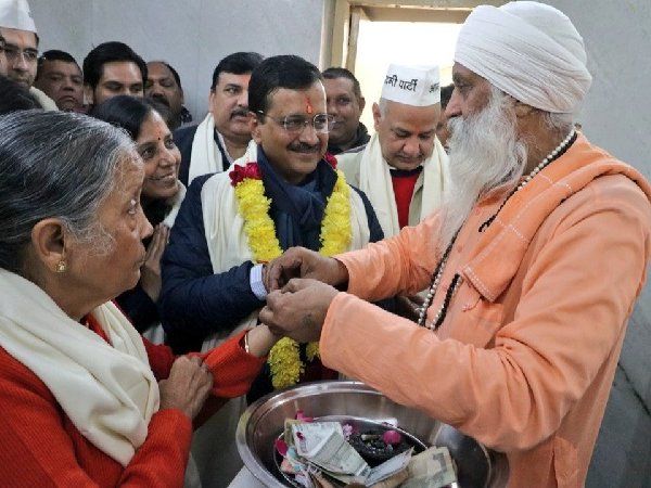 Delhi Chunav 2020: रोमेश सभरवाल पर कांग्रेस ने लगाई मुहर,सीएम केजरीवाल के खिलाफ ठोकेंगे ताल